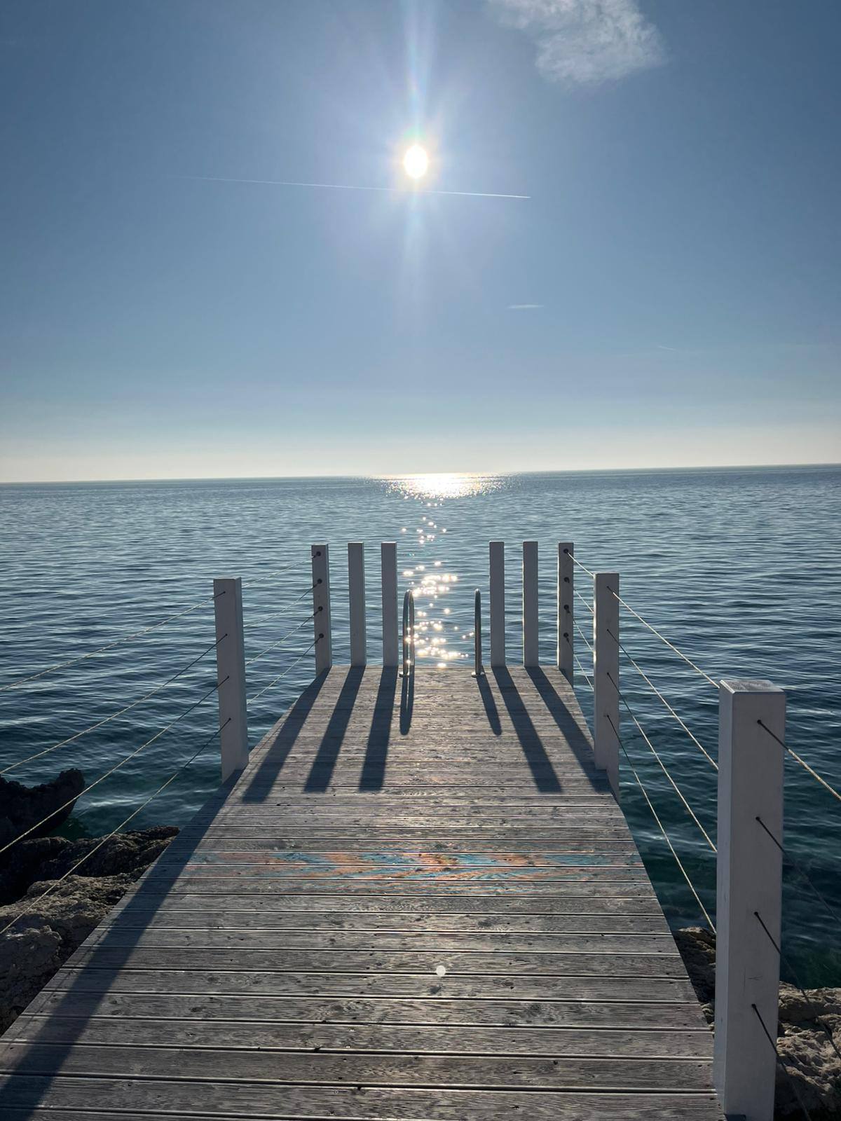 Steg bei Sonnenaufgang